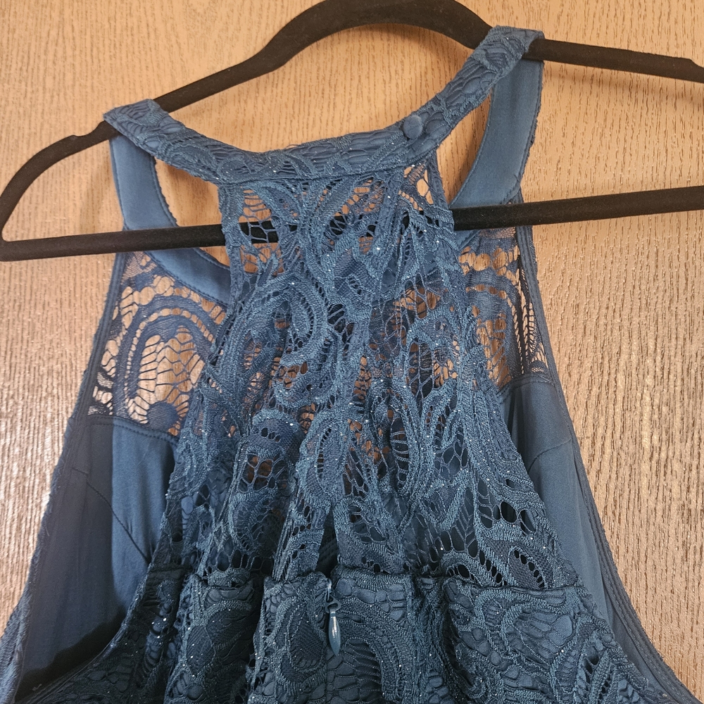 Elegant Lace Blue Dress - Picture 8 of 9